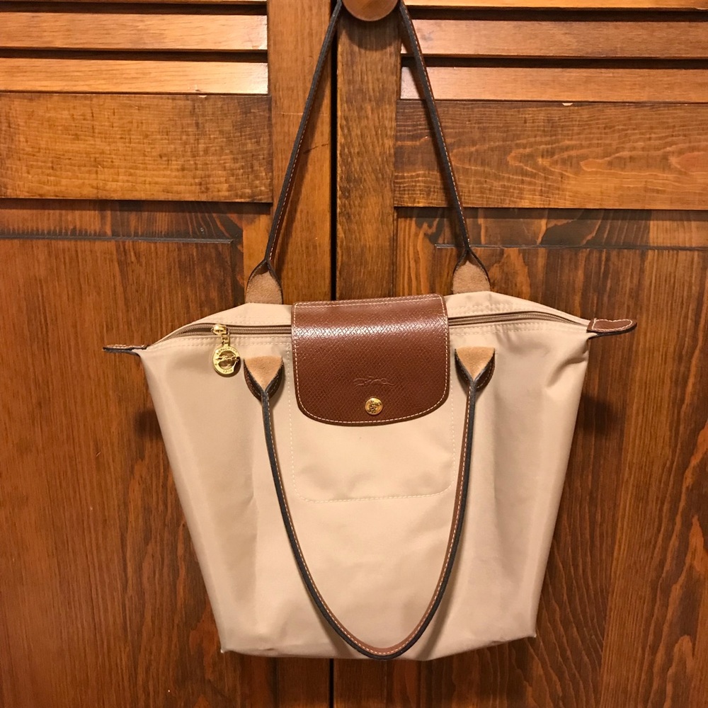 Authentic Small Tan Longchamp Purse 🐎